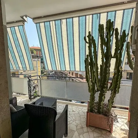 דירה Elegante Centro נאפולי
